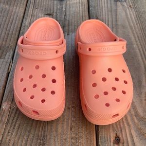 NWOT Crocs classic platform peach pink clog